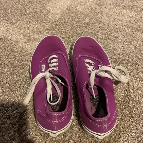 Vans - Picture 2 of 2